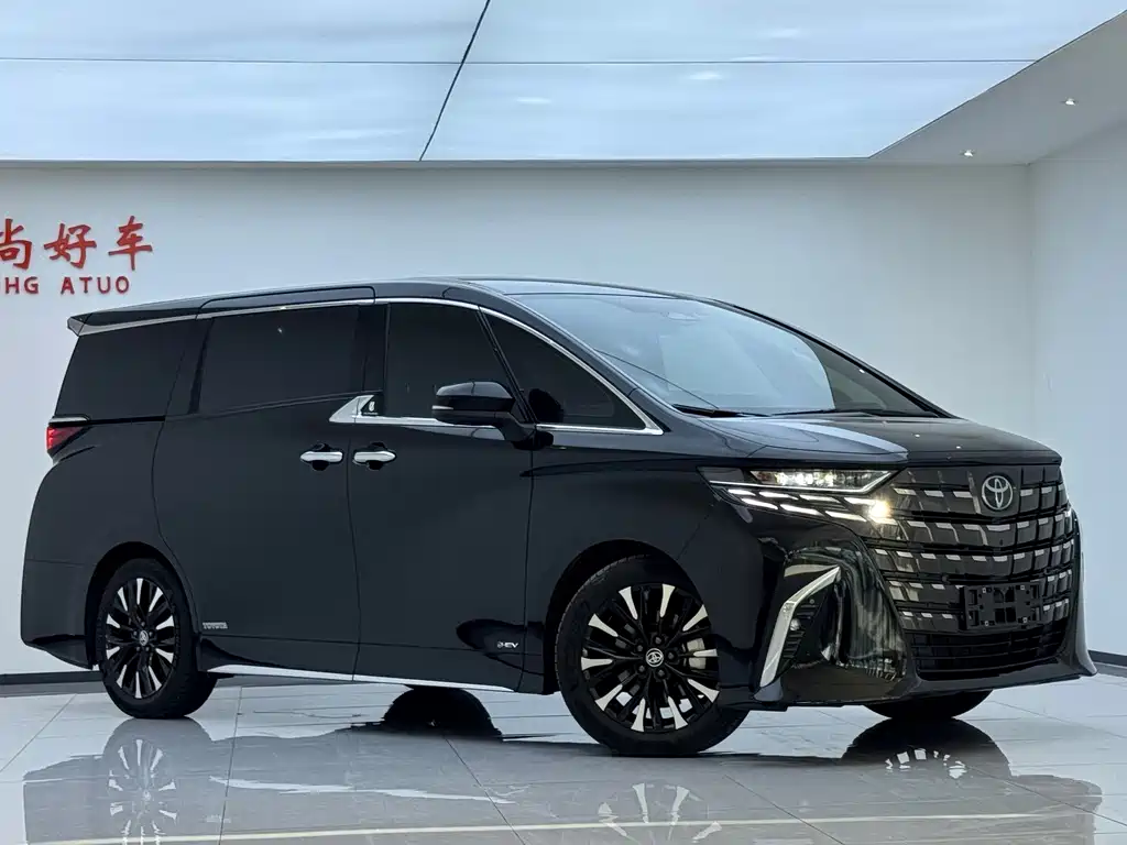 Toyota Alphard — фото 3