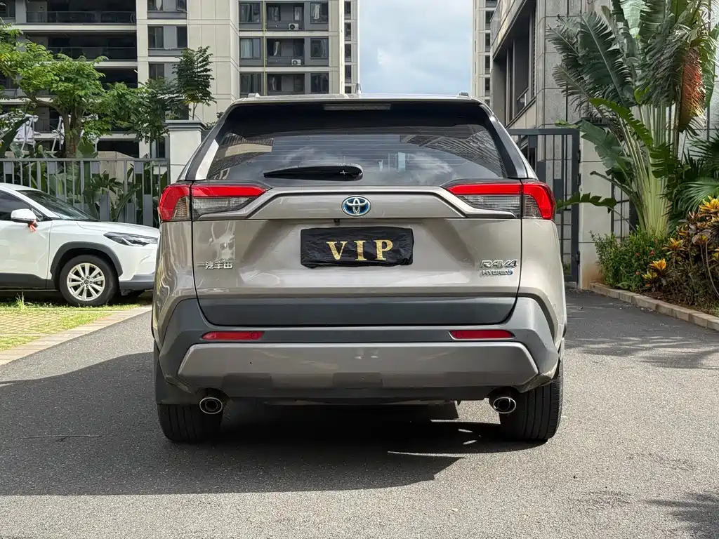 Toyota RAV4 Prime — фото 17