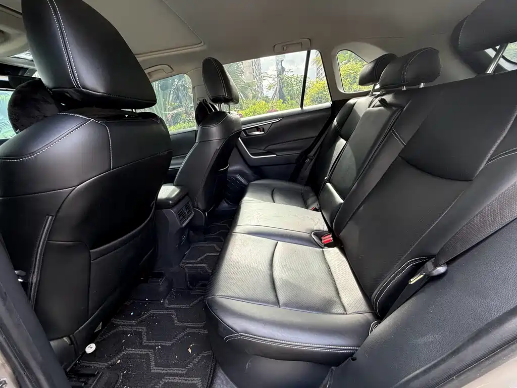 Toyota RAV4 Prime — фото 6