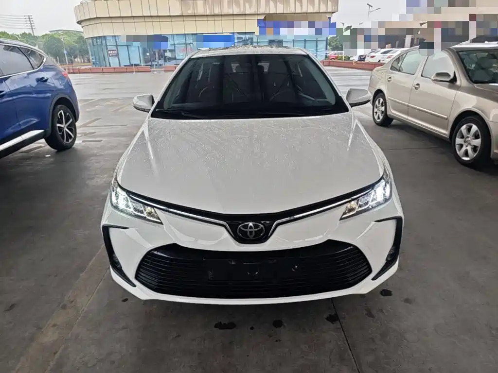 Toyota Corolla — фото 3
