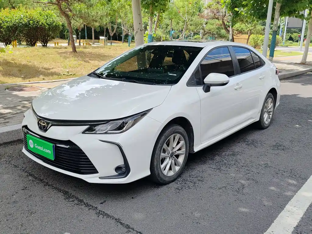 Toyota Corolla — фото 2