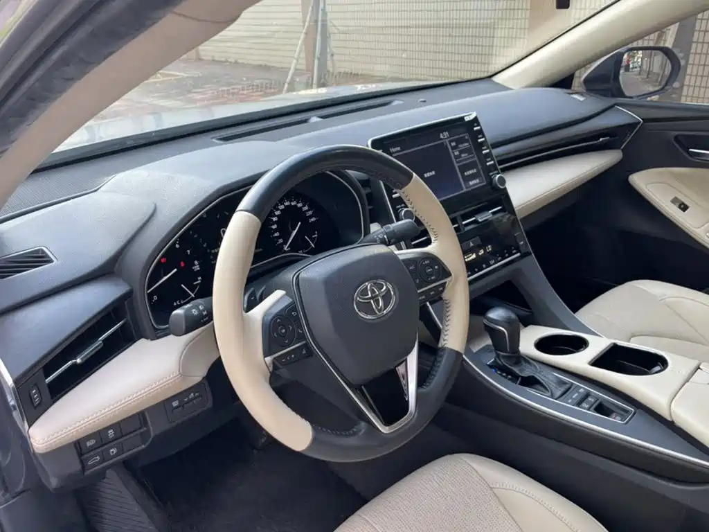 Toyota Avalon — фото 14