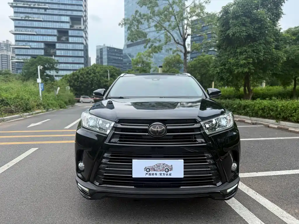 Toyota Highlander — фото 2