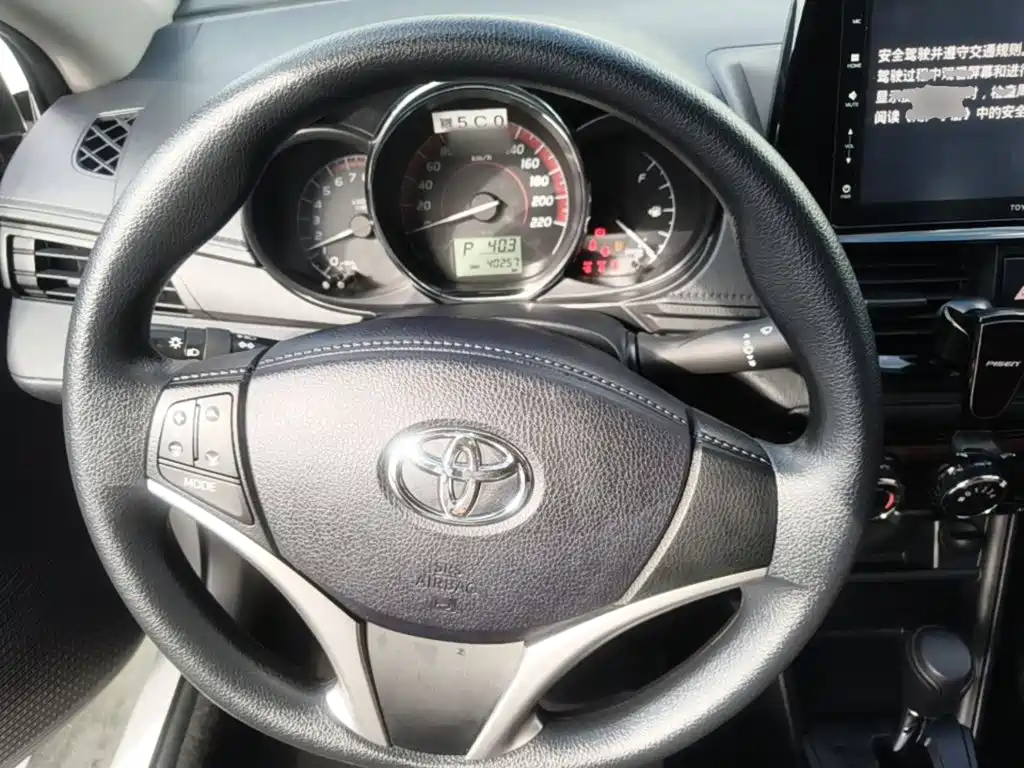 Toyota Vios — фото 11