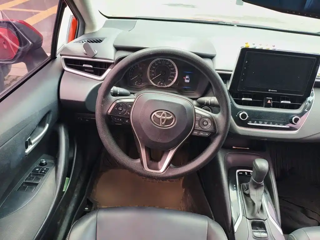 Toyota Corolla — фото 3