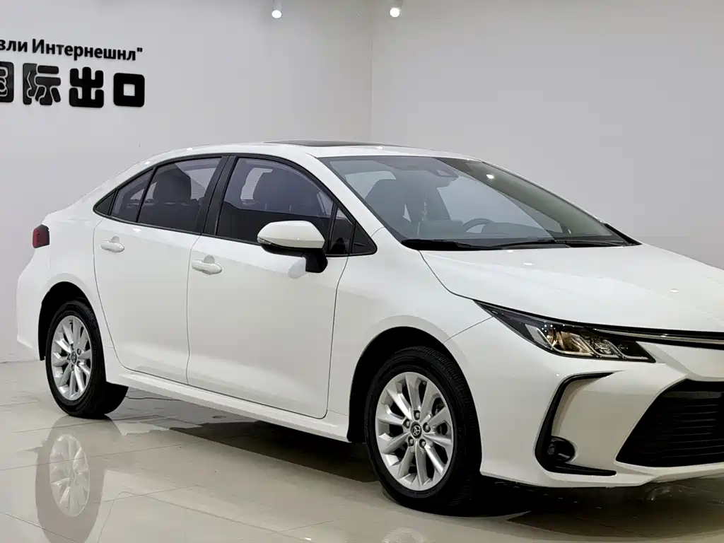 Toyota Corolla — фото 3