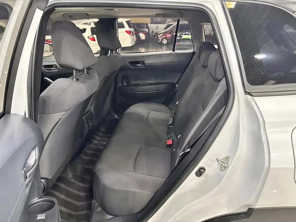 Toyota Corolla Cross — фото 6