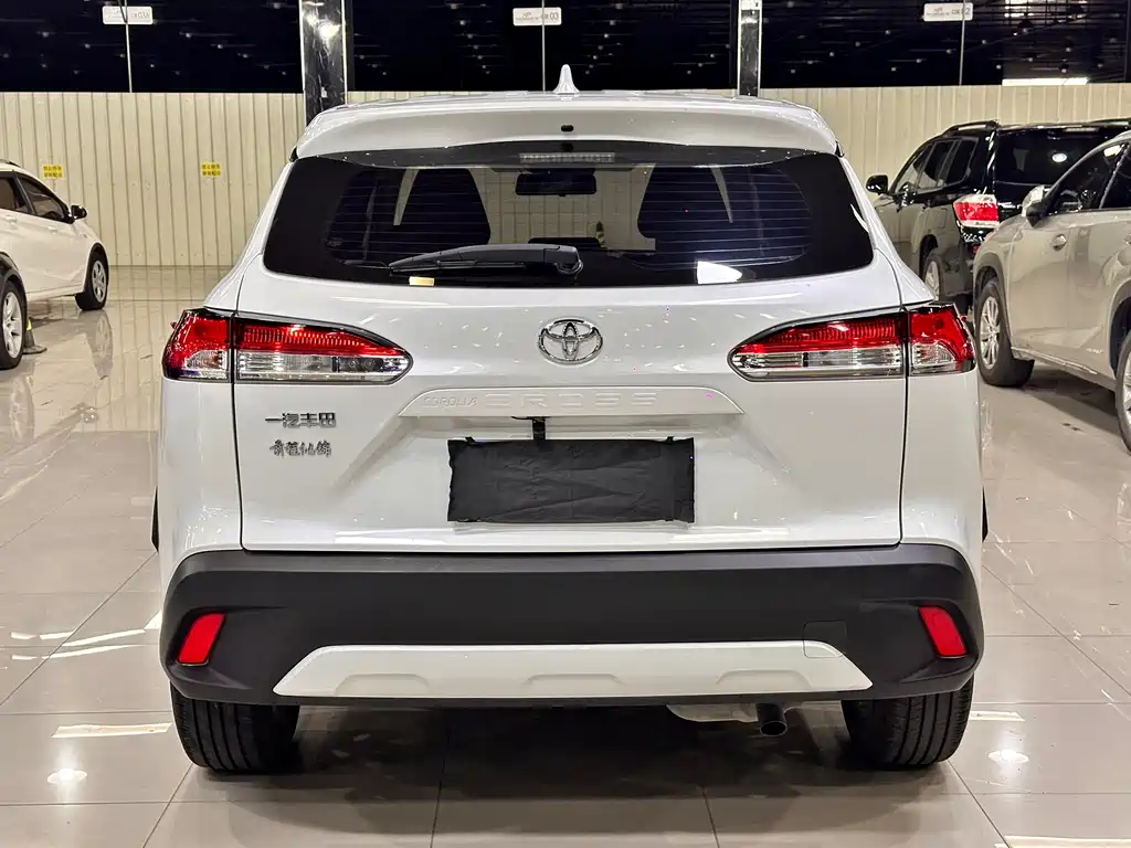 Toyota Corolla Cross — фото 10