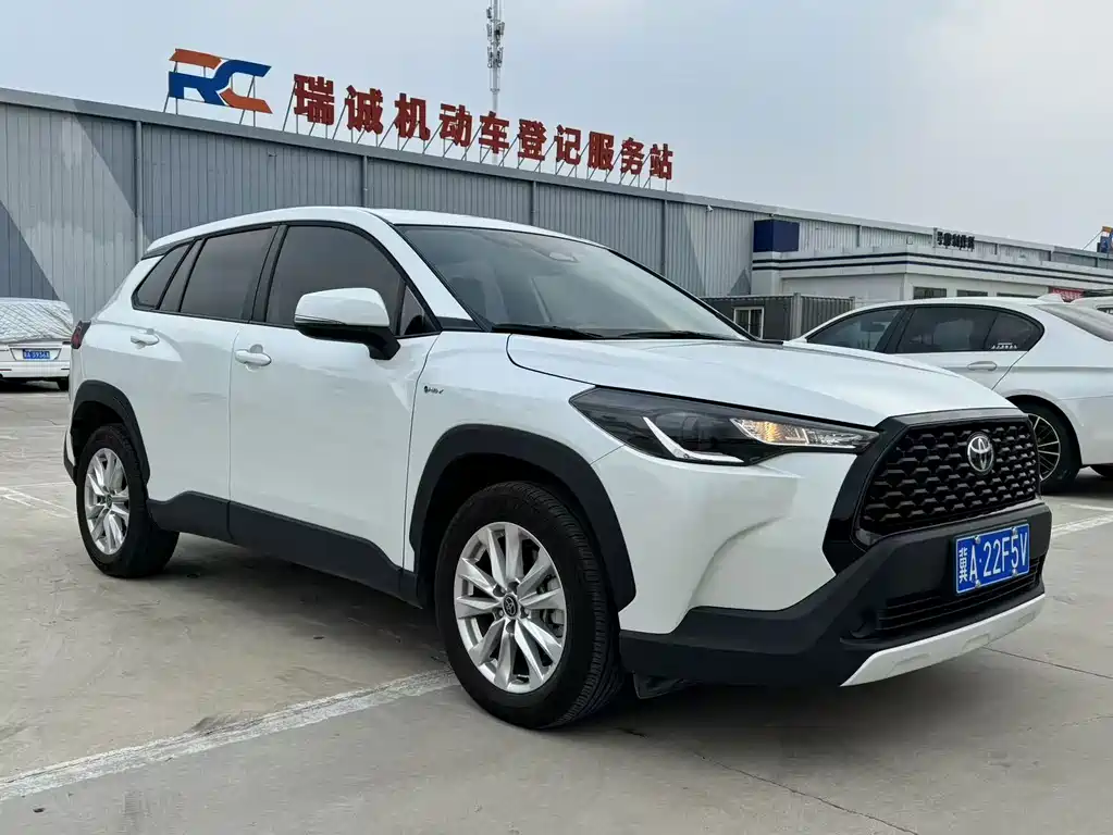 Toyota Corolla Cross — фото 3