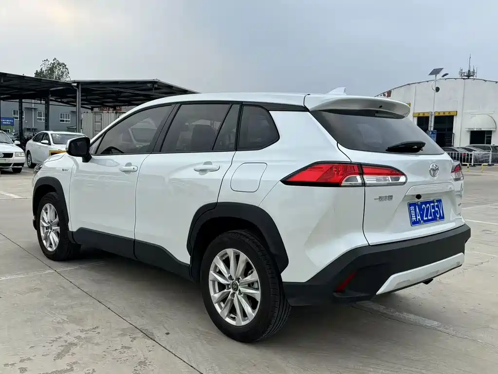 Toyota Corolla Cross — фото 4