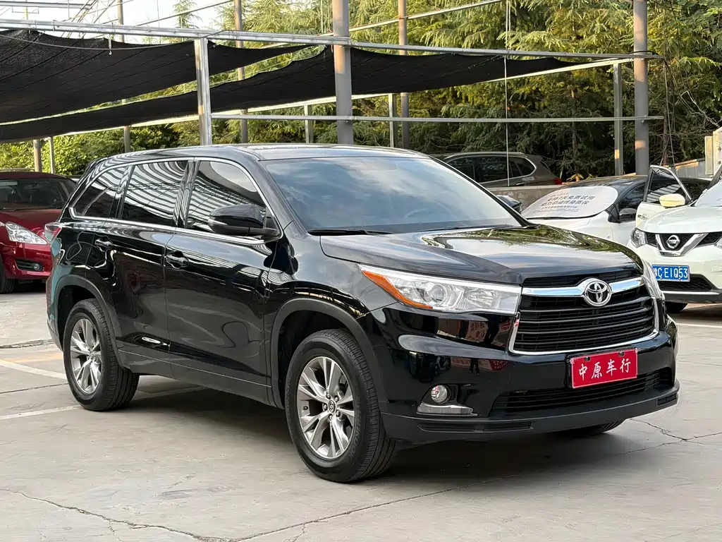 Toyota Highlander — фото 3