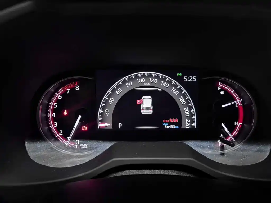 Toyota RAV4 — фото 9