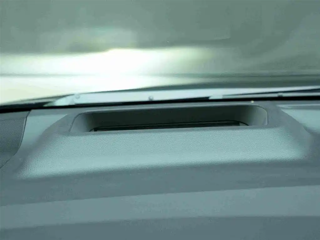 Toyota Alphard — фото 18