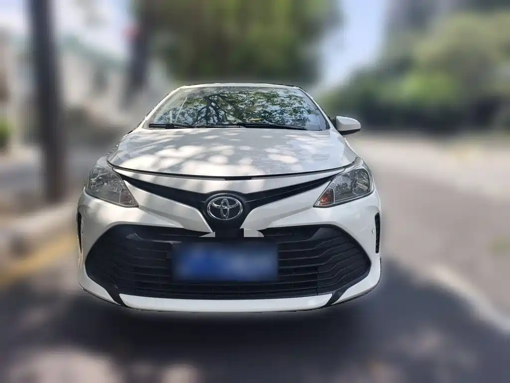Toyota Vios — фото 24