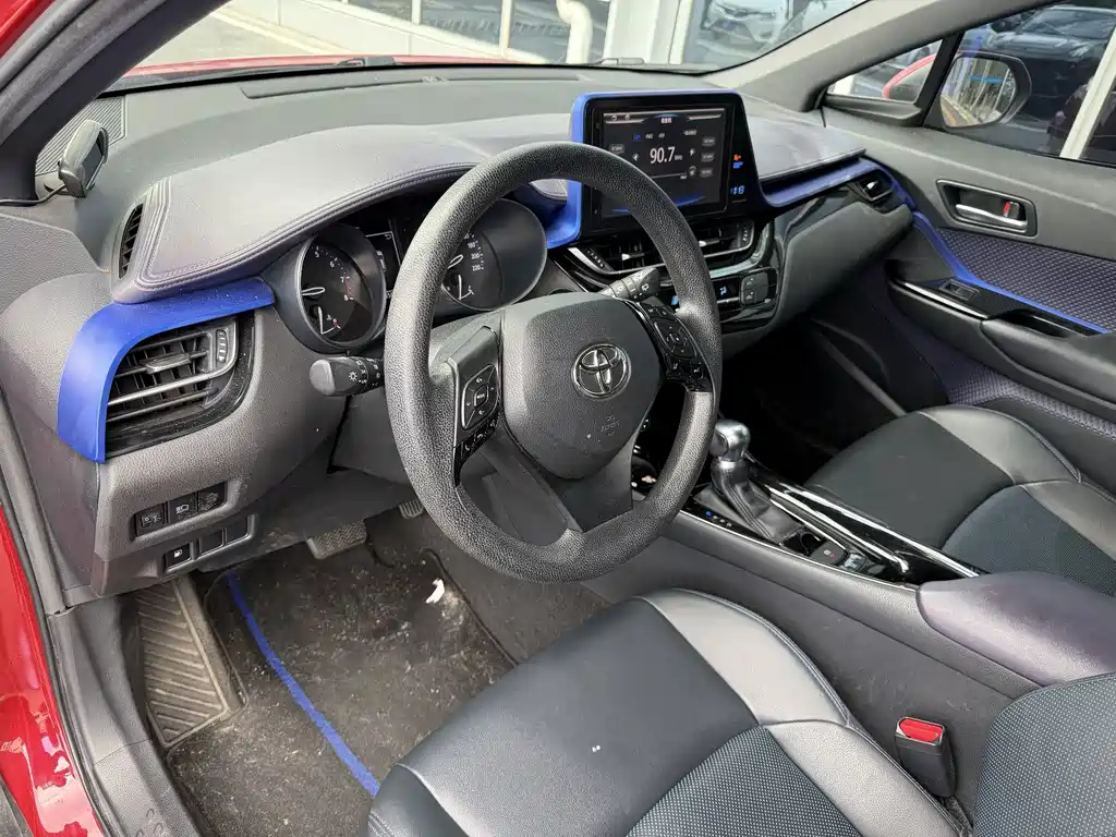 Toyota C-HR — фото 5