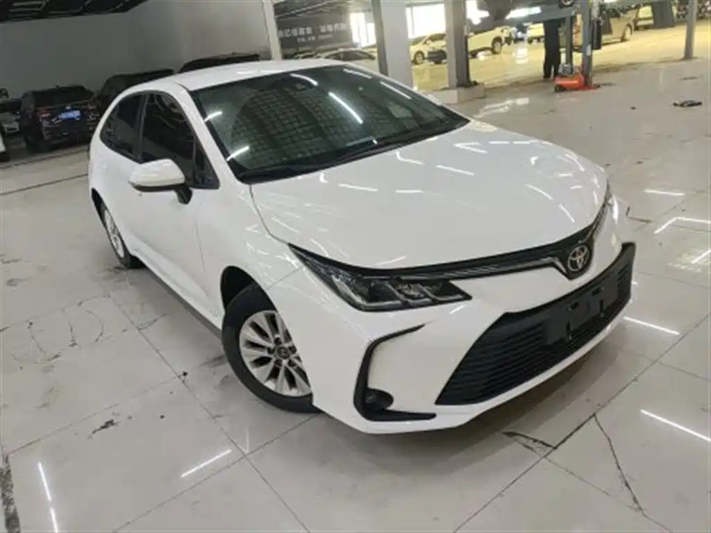Toyota Corolla — фото 2