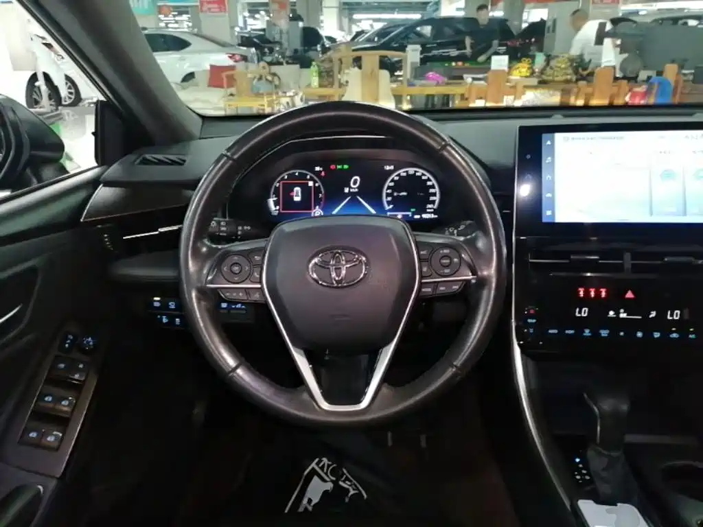 Toyota Avalon — фото 11