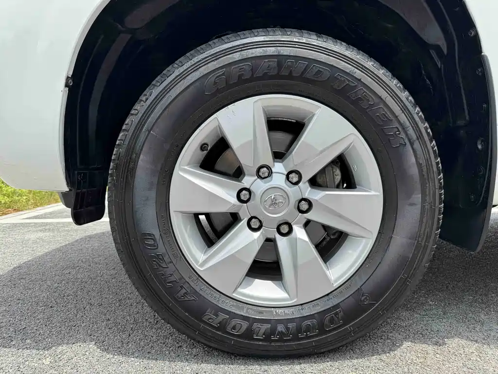 Toyota Prado (Import) — фото 3