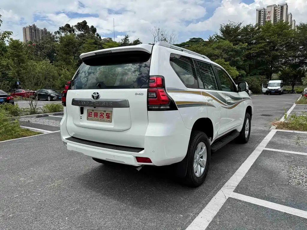 Toyota Prado (Import) — фото 10