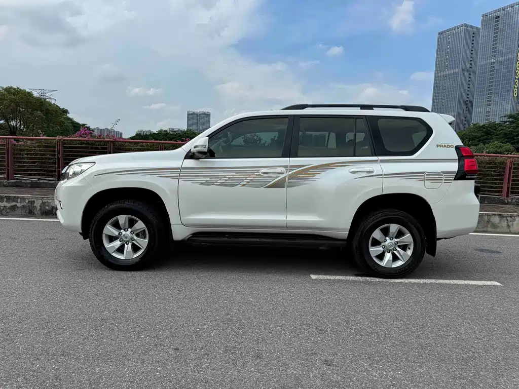 Toyota Prado (Import) — фото 3