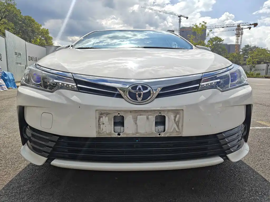 Toyota Corolla — фото 2