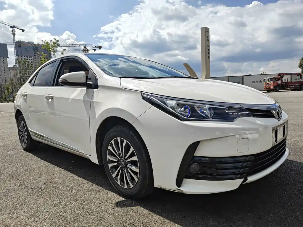 Toyota Corolla — фото 3