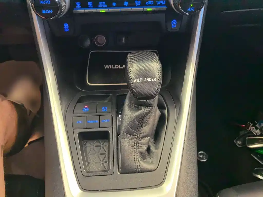 Toyota Wildlander — фото 14