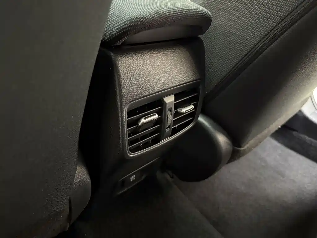 Toyota Levin — фото 15