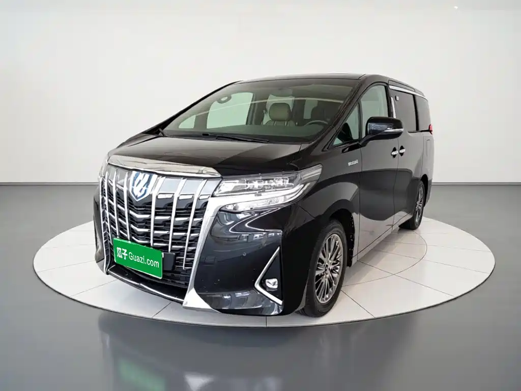 Toyota Alphard — фото 2