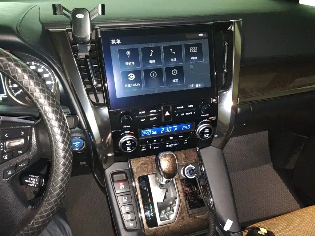 Toyota Alphard — фото 6