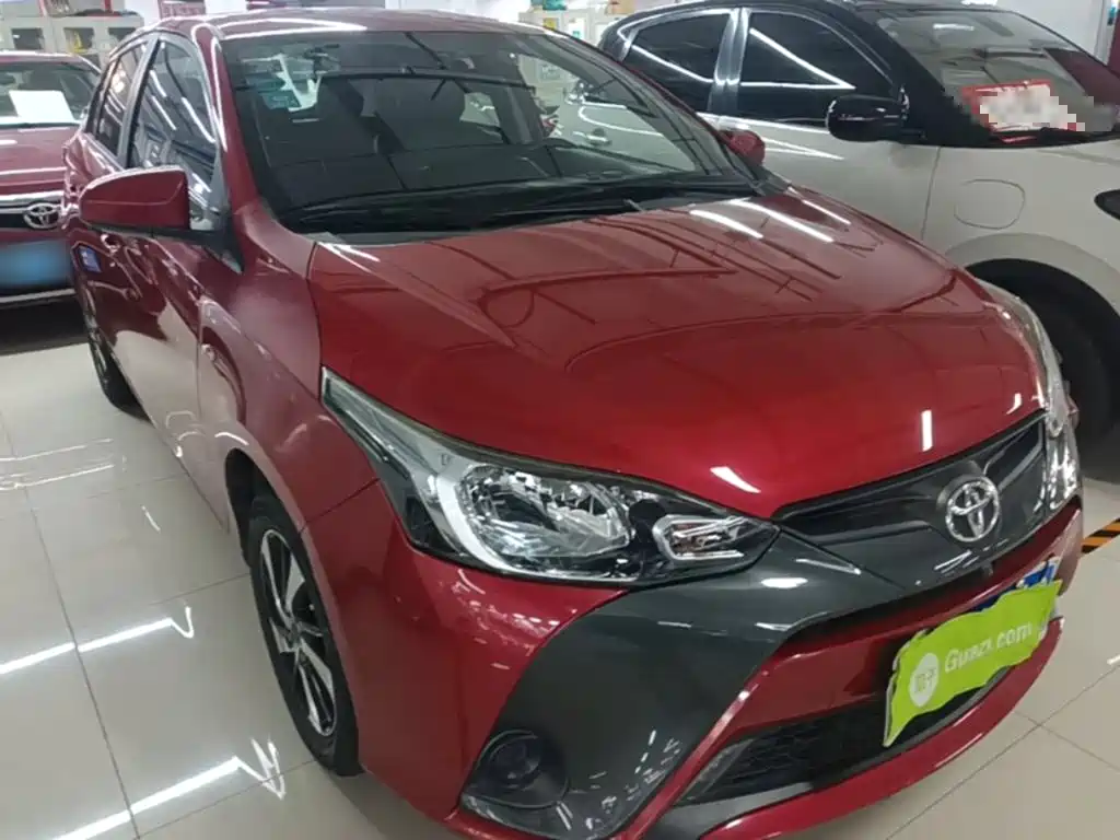 Toyota Yaris L — фото 4