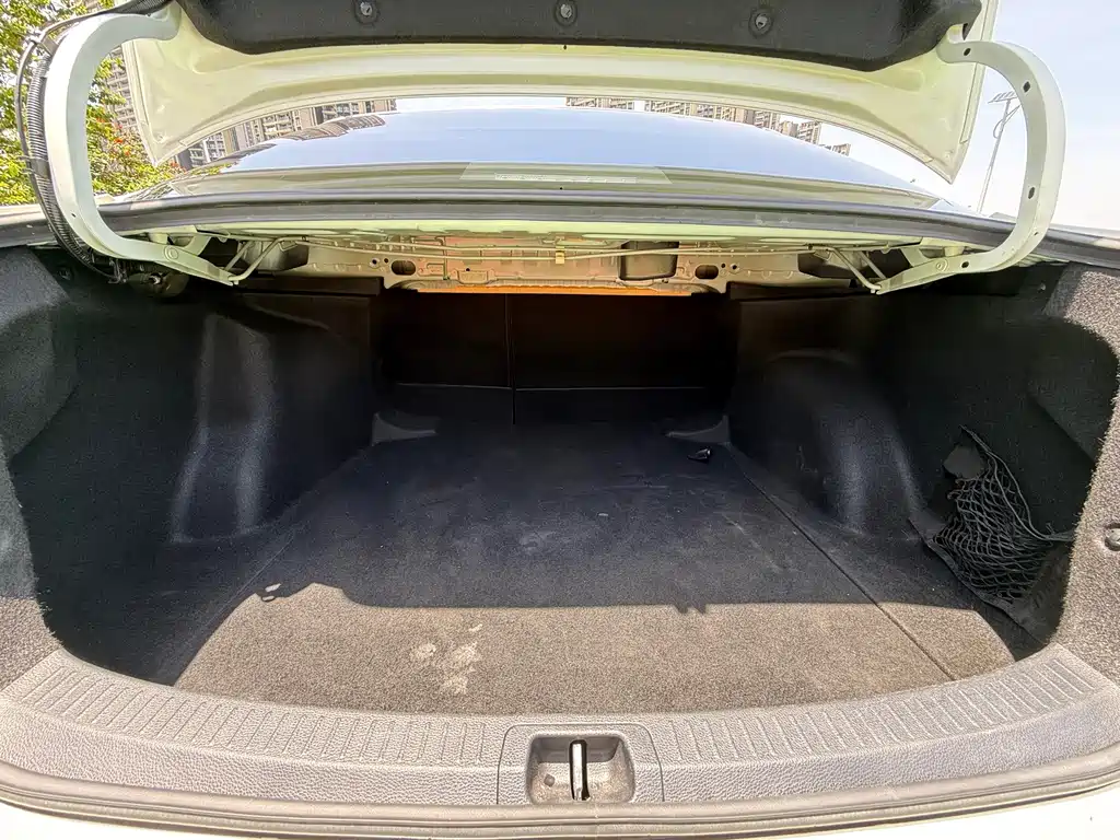 Toyota Levin — фото 17