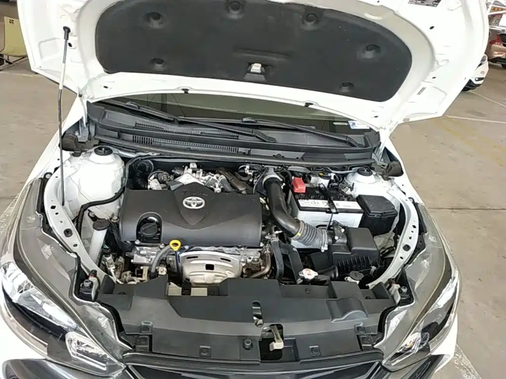 Toyota Yaris L — фото 20