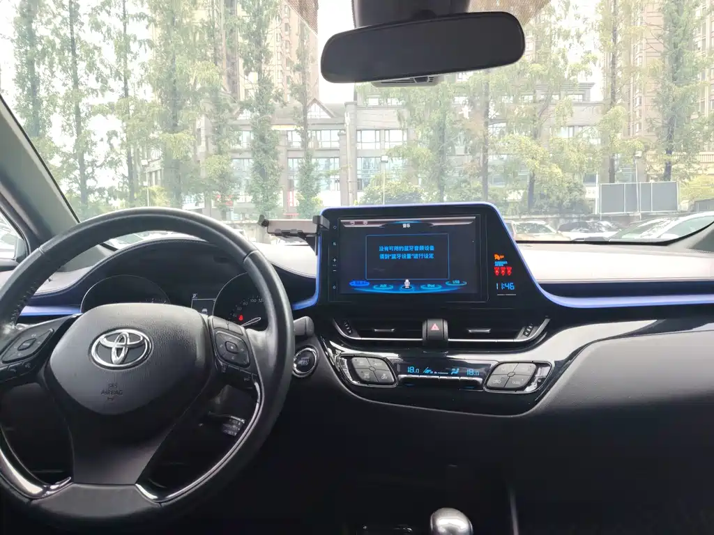 Toyota C-HR — фото 6