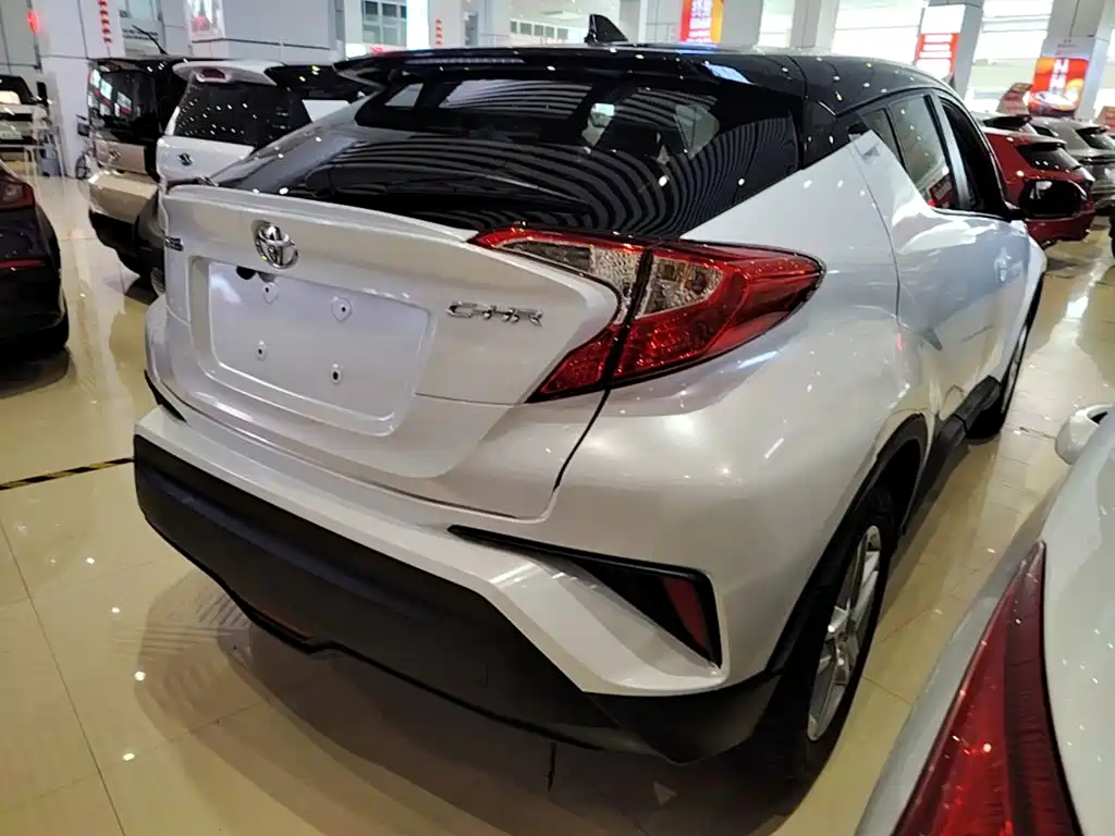 Toyota C-HR — фото 7