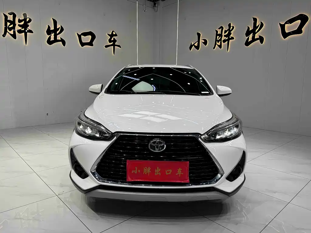 Toyota Yaris L — фото 2
