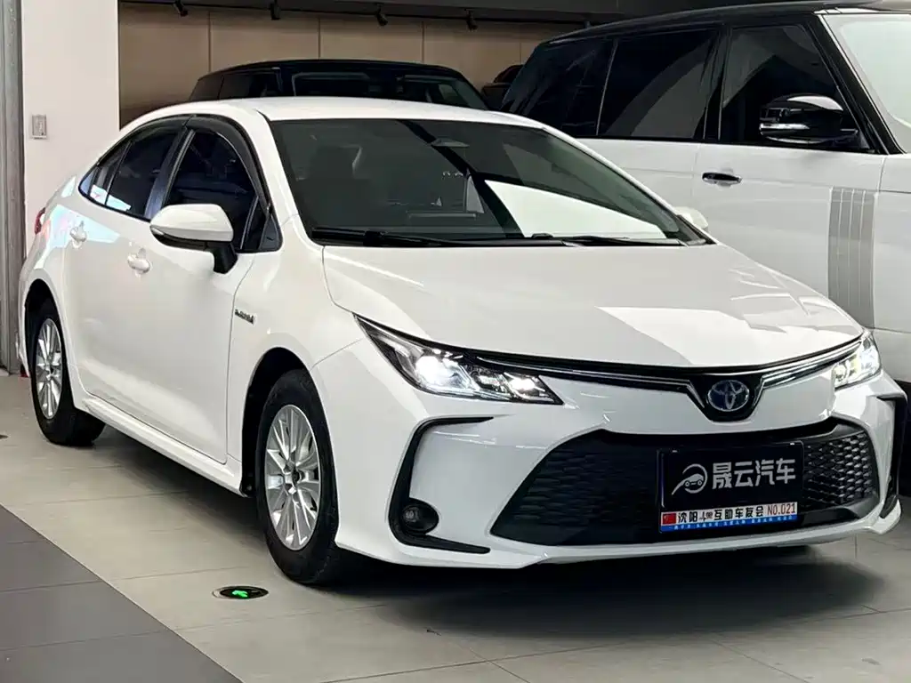 Toyota Corolla — фото 3