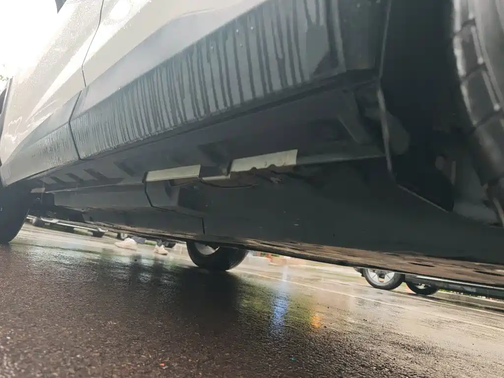 Toyota RAV4 — фото 18