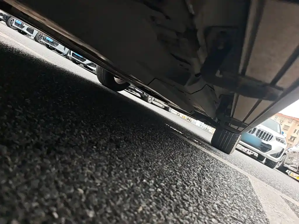 Toyota RAV4 — фото 17