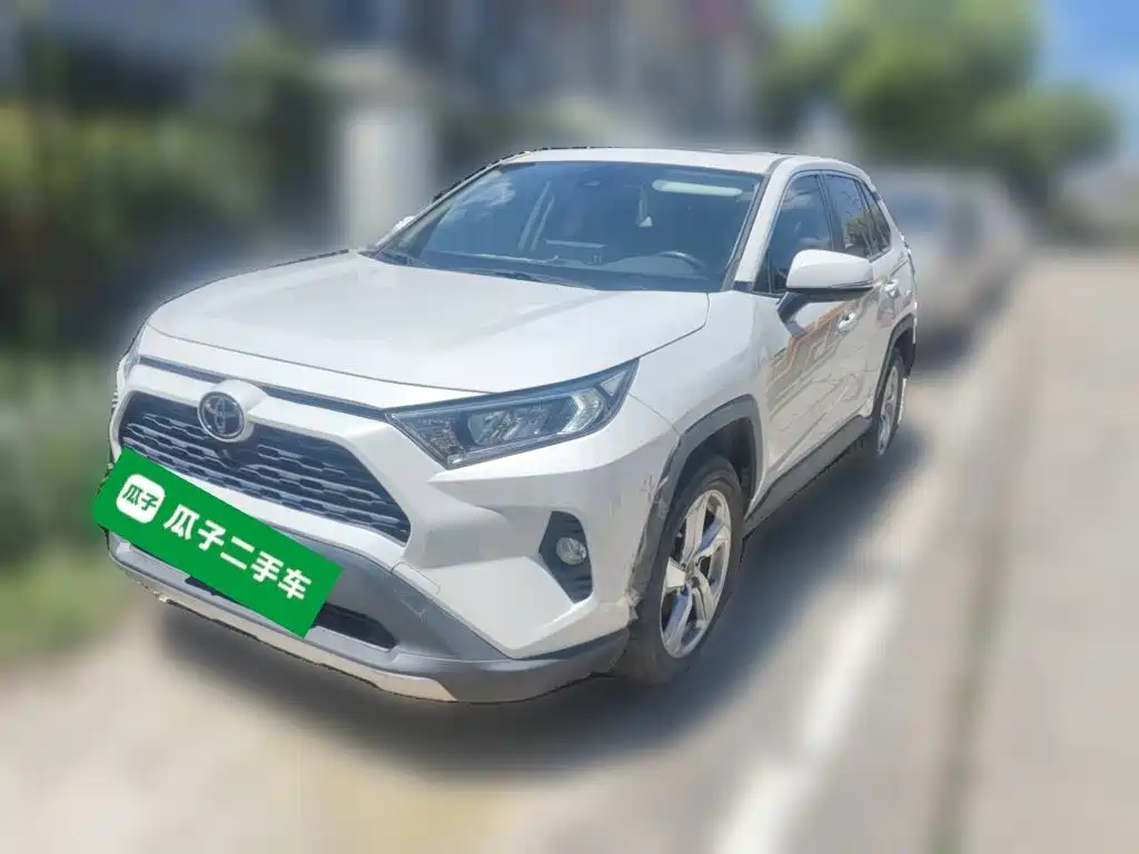 Toyota RAV4 — фото 2
