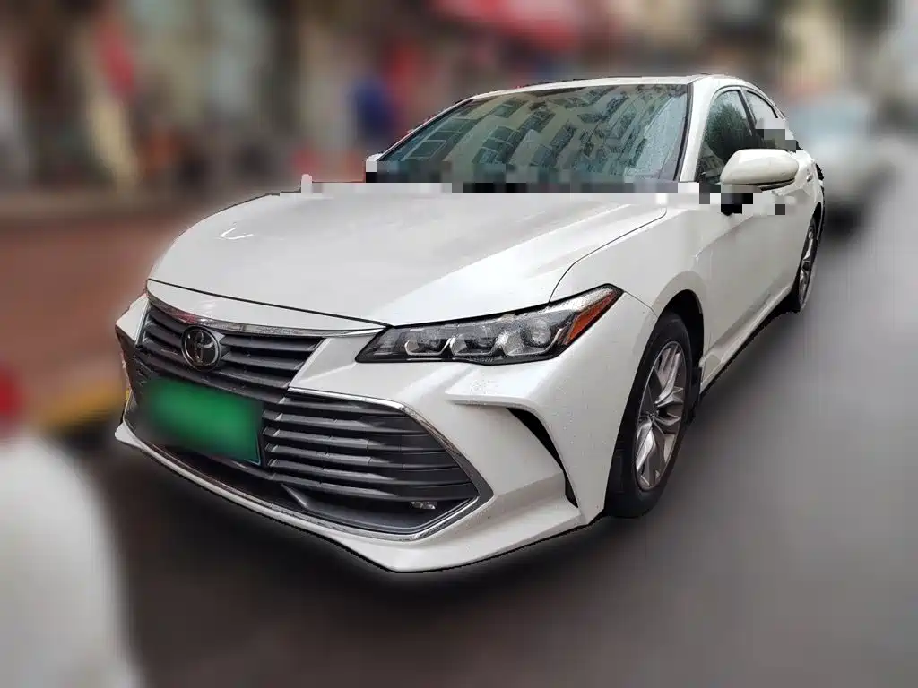 Toyota Avalon — фото 2