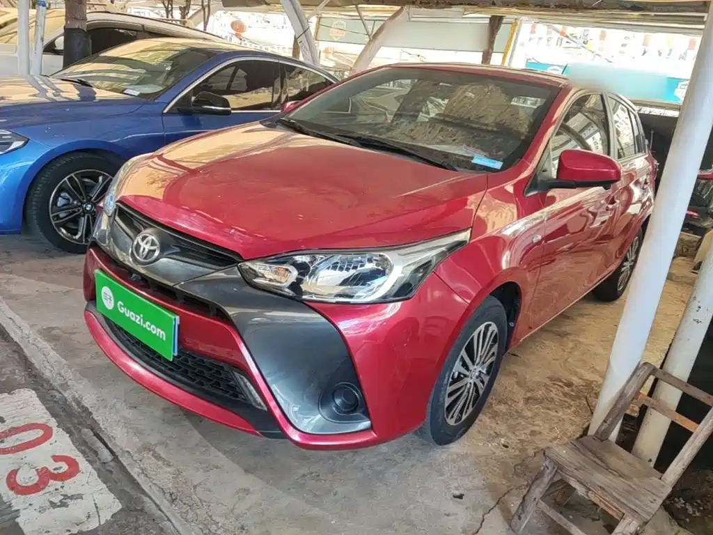 Toyota Yaris L — фото 2