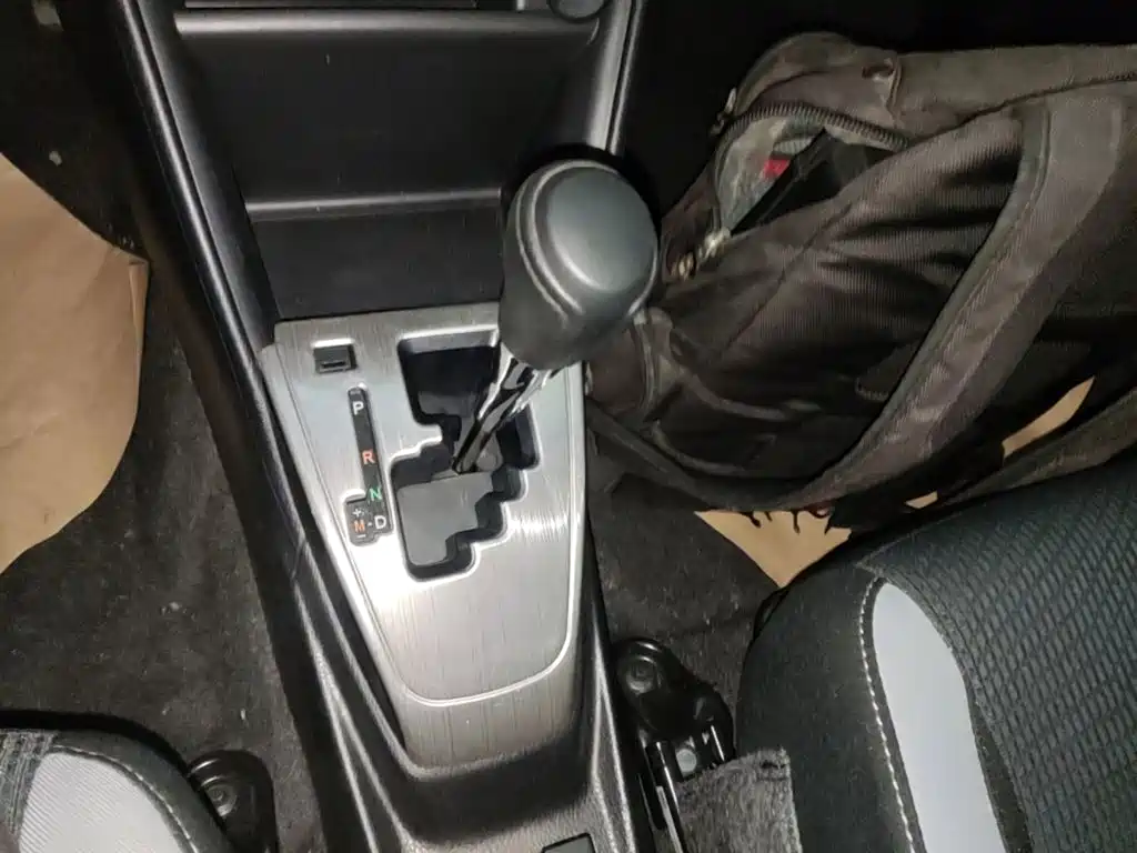 Toyota Yaris L — фото 14