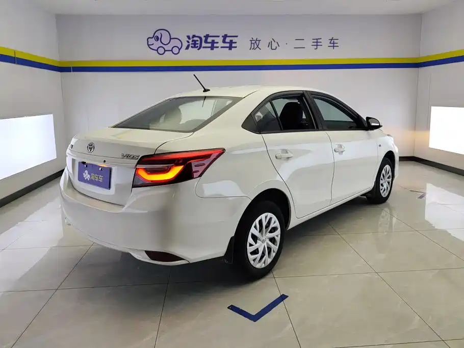Toyota Vios — фото 3