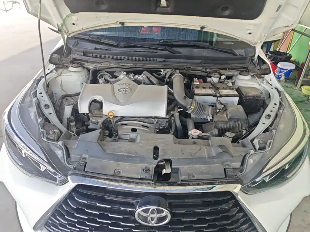 Toyota Yaris L — фото 20