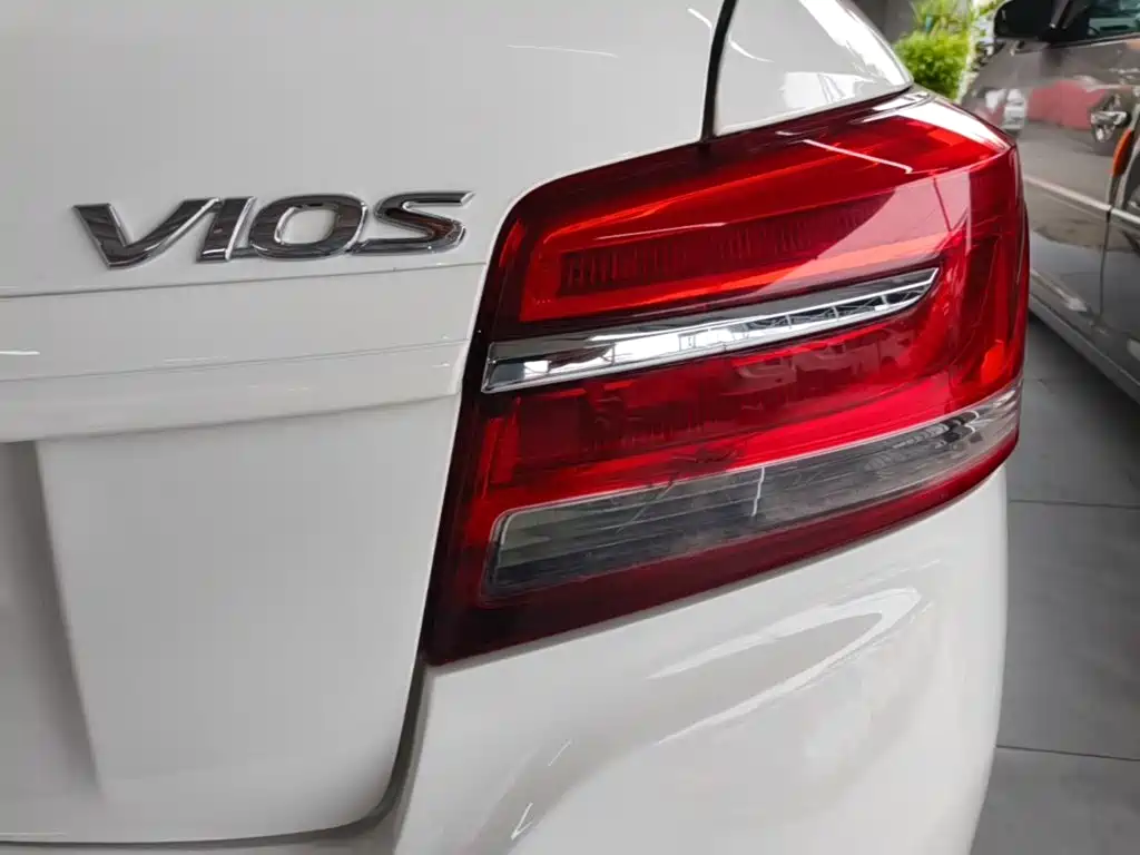 Toyota Vios — фото 24