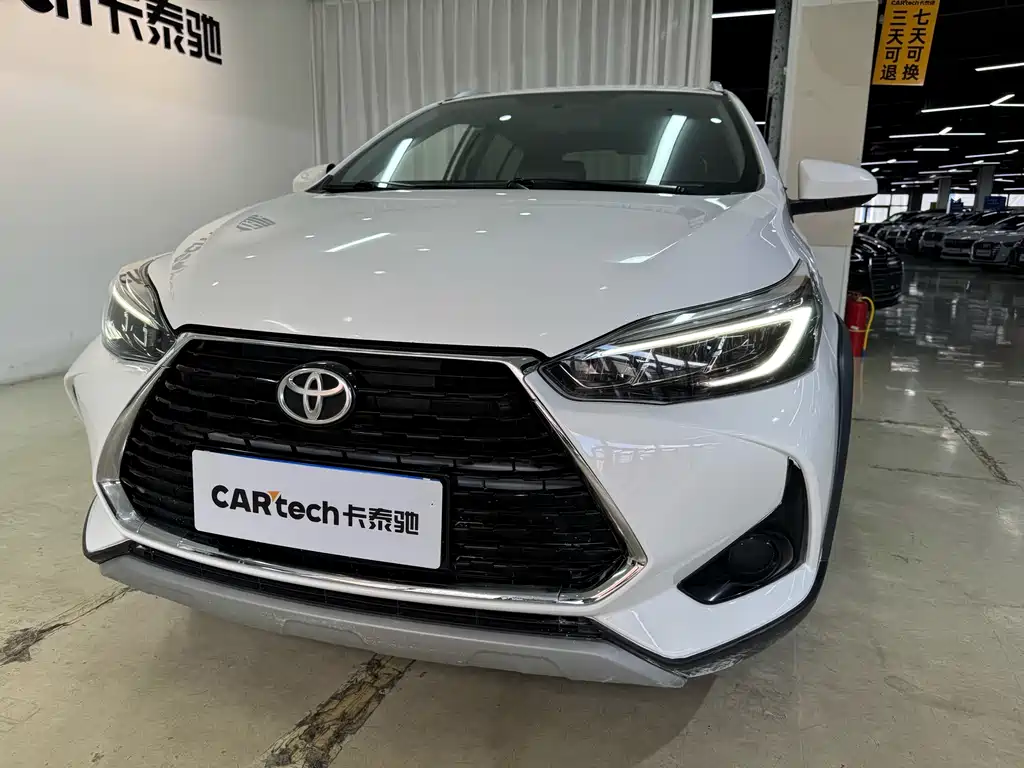 Toyota Yaris L — фото 21
