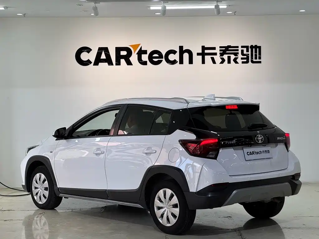Toyota Yaris L — фото 6