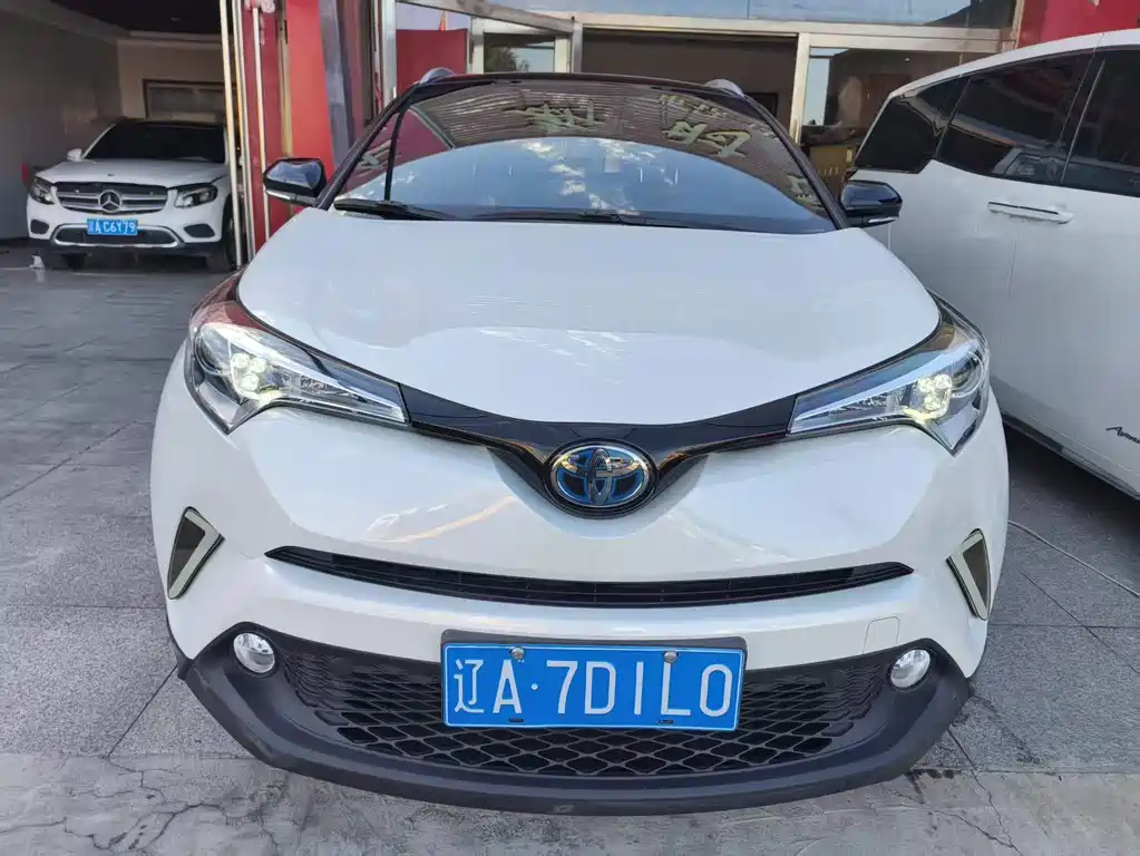 Toyota C-HR — фото 2