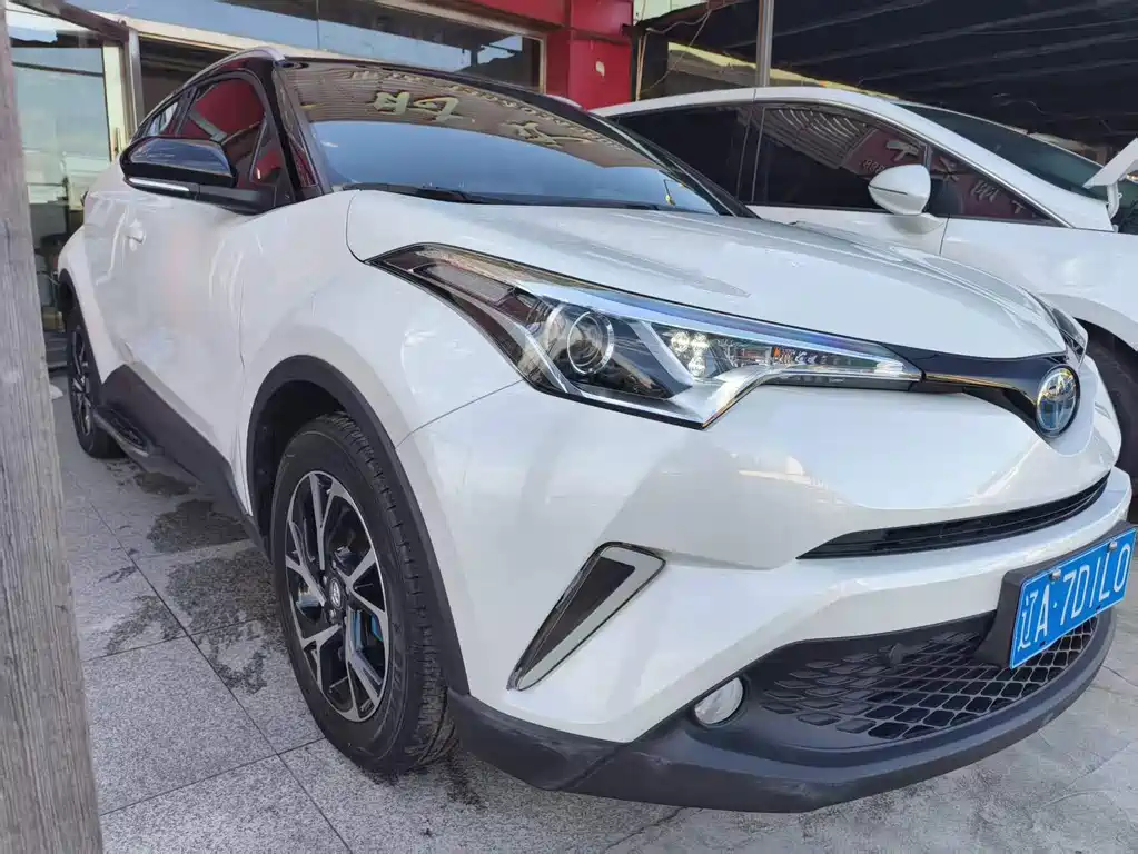Toyota C-HR — фото 3